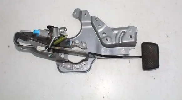Toyota C-HR I Brake pedal 8951047030