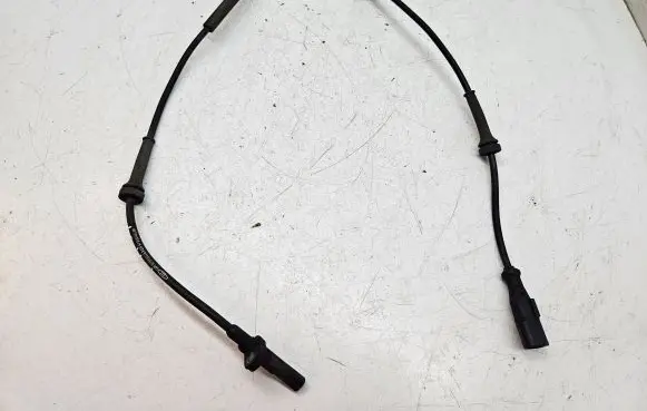 Renault Trafic III (X82) ABS rear brake sensor 93868516 479004618R