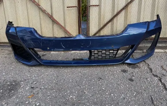 BMW 5 G30 G31 Front bumper 8098644 72758411
