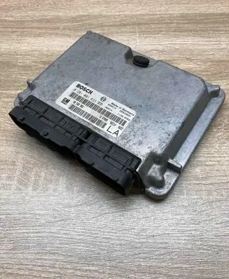 Opel Vectra B Engine control unit/module ECU 90508986 0281001633