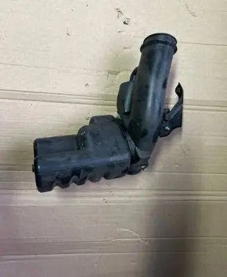 Honda CR-V Air intake duct part RES30