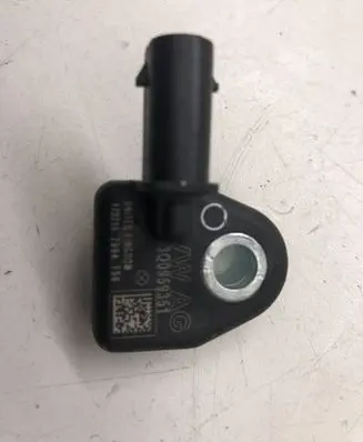 Volkswagen PASSAT B8 Airbag deployment crash/impact sensor 3Q0959351 170215