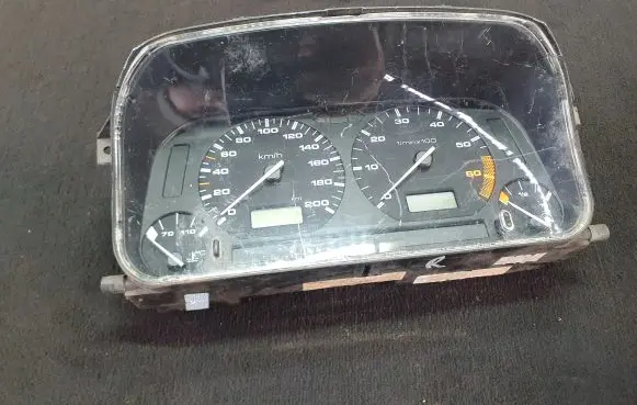 Volkswagen Polo III 6N 6N2 6NF Speedometer (instrument cluster) 87001323