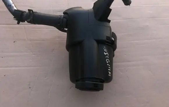 Power steering fluid tank/reservoir