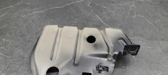 Citroen C4 Grand Picasso Fender mounting bracket 538331a