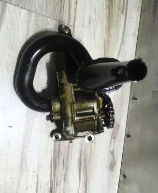 Mercedes-Benz R W251 Oil pump 1376020111