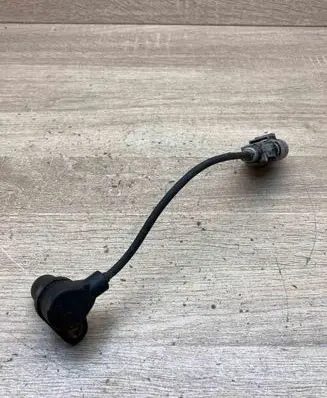 Volkswagen Golf V Crankshaft position sensor 0261210200 1J0973723G