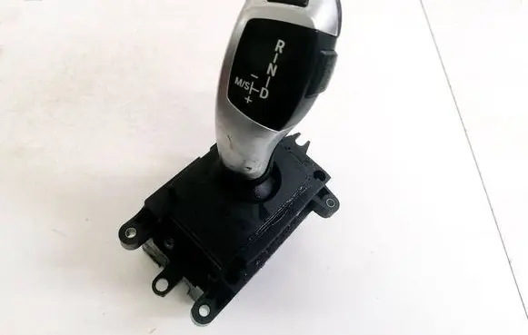 BMW 5 F10 F11 Gear shifter/selector 925118801