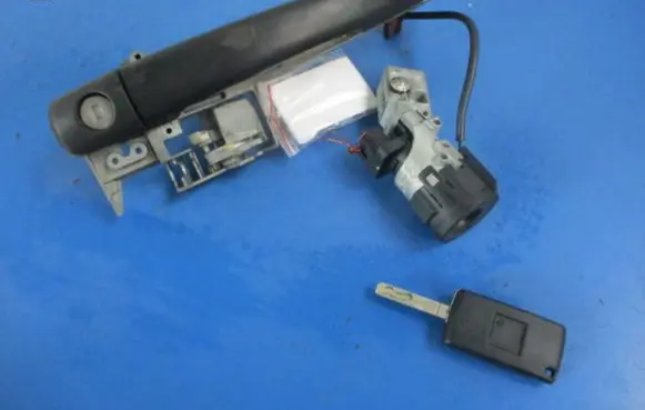 Citroen C4 I Picasso Ignition lock