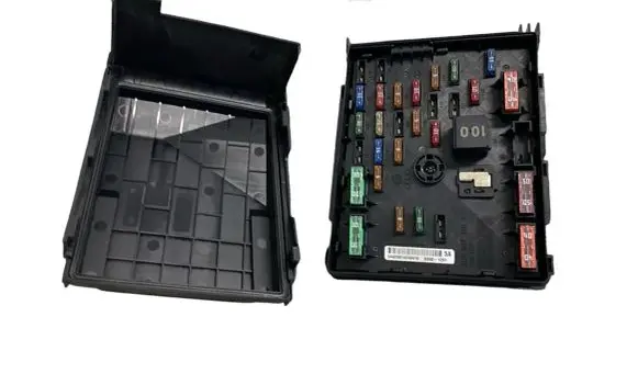 Volkswagen Tiguan Fuse box set 3C0937125A 1K0937132F 5A025914240415