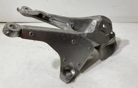 BMW M4 F82 F83 Engine mounting bracket 2284204