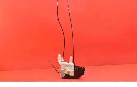 Hyundai Tucson JM Front door lock 