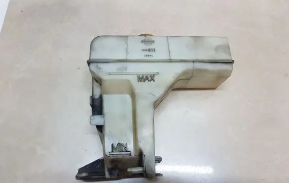Nissan X-Trail T30 Coolant expansion tank/reservoir