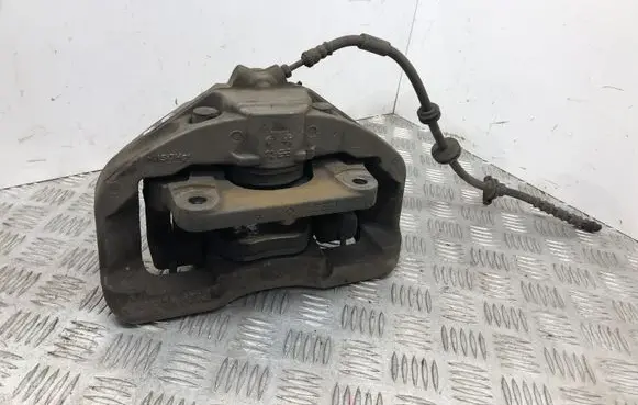 BMW 5 F10 F11 Front brake caliper 6030348