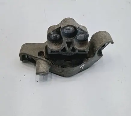 Peugeot 3008 II Engine mount bracket 9821256080