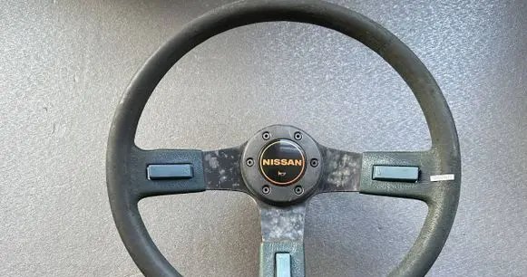 Nissan Patrol 160 Steering wheel 48400C8200 48423C8210