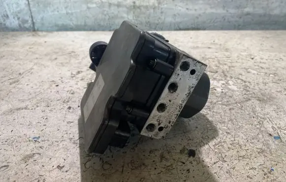 Mercedes-Benz E W212 ABS Pump A2124311448