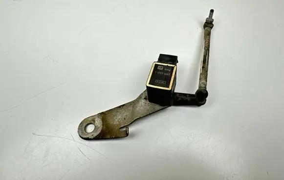 BMW 5 E60 E61 Headlight/headlamp level sensor 093697