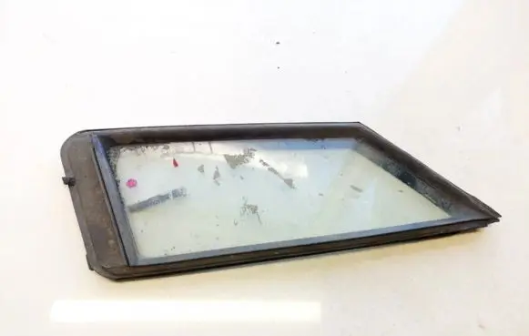 Mitsubishi Space Wagon Front door vent window glass four-door mr349055