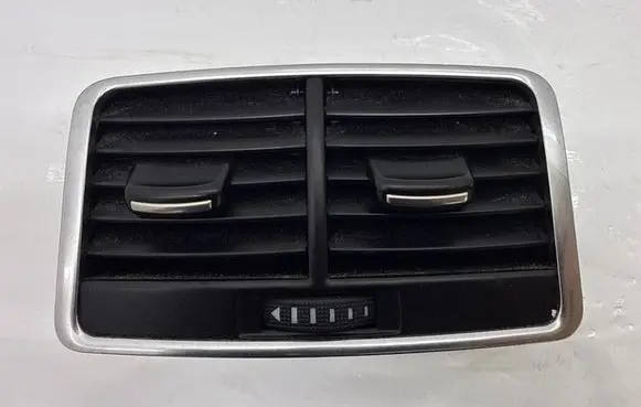 Audi A6 S6 C6 4F Rear air vent grill 4F0819203C