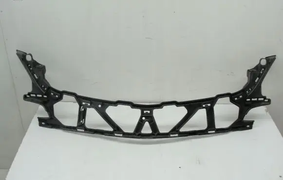 Mercedes-Benz E W212 Front bumper mounting bracket A2128853965