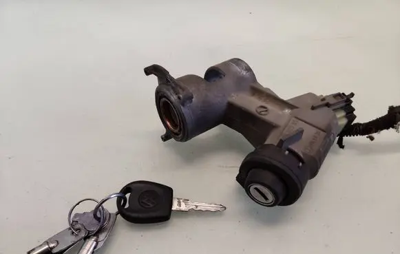 Volkswagen Transporter - Caravelle T4 Ignition lock 701905851