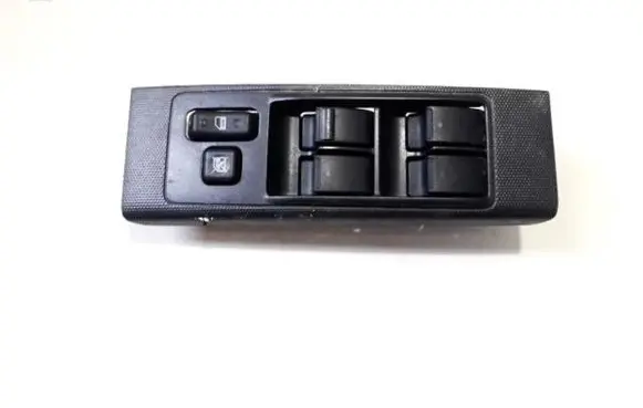 Toyota Corolla Verso AR10 Electric window control switch 848200f010