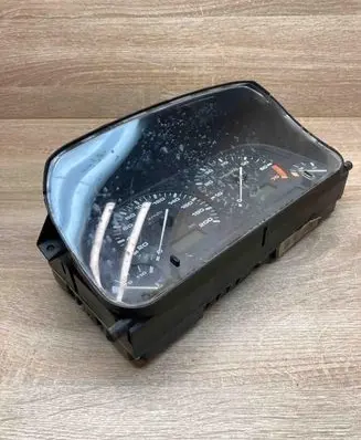 Volkswagen Golf III Speedometer (instrument cluster) 88311235