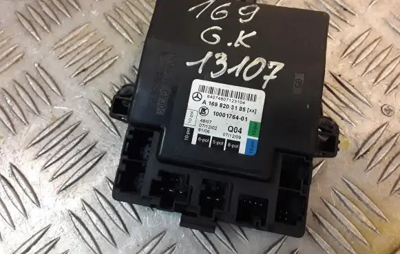 Mercedes-Benz A W169 Door control unit/module 1698203185 A1698203185