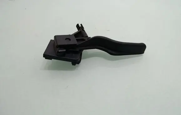 Opel Astra H Engine bonnet (hood) release handle 218186591