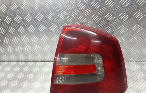 Skoda Octavia Mk2 (1Z) Rear/tail lights 1Z5945096A