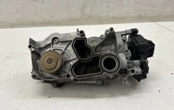 Volkswagen Golf VIII Water pump 05E121042B