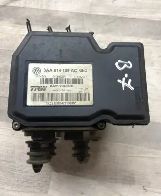 Volkswagen PASSAT B7 ABS Pump 3AA614109AC 17654043 54085622R