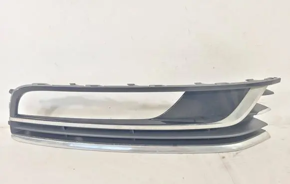 Volkswagen PASSAT B7 Front fog light trim/grill 3AA853666A