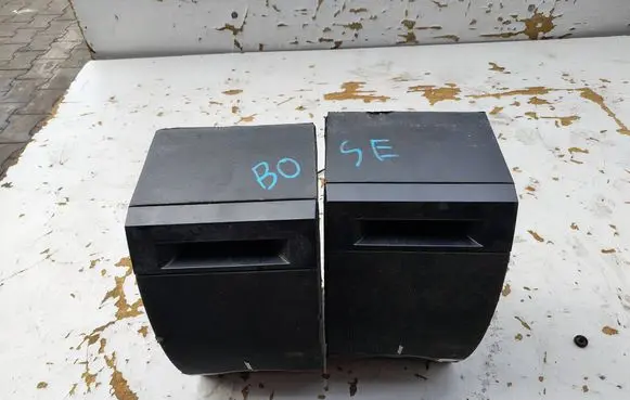 Volkswagen Transporter - Caravelle T5 Subwoofer speaker 