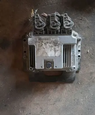 Citroen C4 I Picasso Engine control unit/module 0281011634