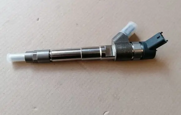 Iveco Daily 40.8 Fuel injector 0445120036