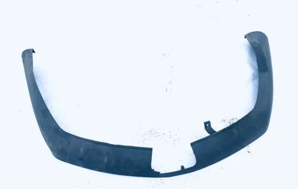 Front bumper lip