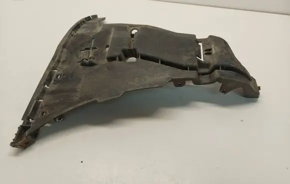 Volvo V70 Front bumper mounting bracket 08693182