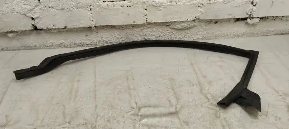 Mercedes-Benz AMG GT R190 C190 Front door rubber seal 