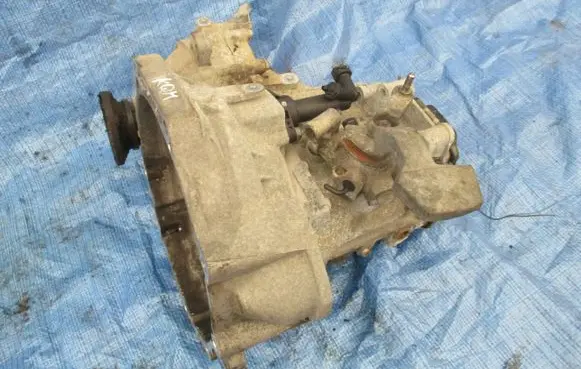 Volkswagen PASSAT B6 Manual 6 speed gearbox KQM