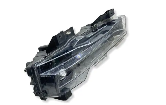 Tesla Model Y Front fog light 162479700A 03312022 DC522090A00086