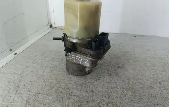 Skoda Fabia Mk2 (5J) Power steering pump 6R0423156BTRW