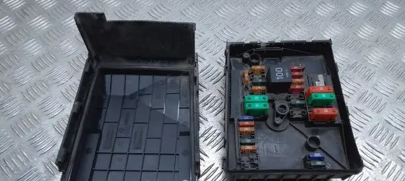 Volkswagen Caddy Fuse box set 1K0937800BG 1K0937125A 1K0937132F