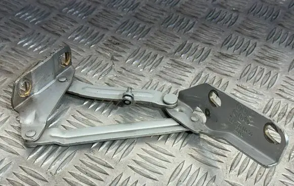 Mercedes-Benz Sprinter W906 Engine bonnet/hood hinges 9067500021 C003