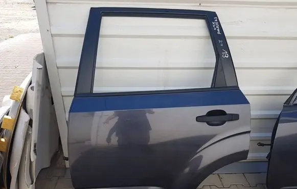 Subaru Forester SJ Rear door
