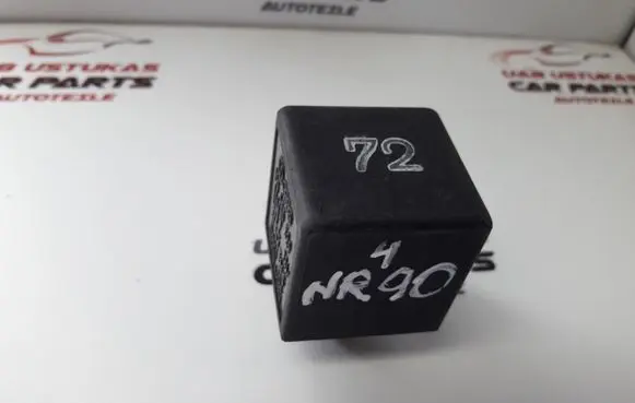 Volkswagen Golf II Other relay 191955529