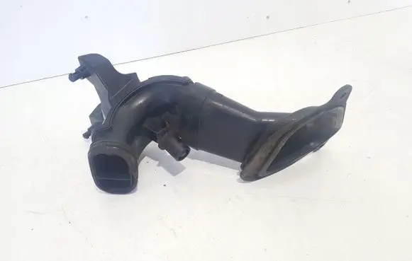Opel Zafira C Intake resonator 