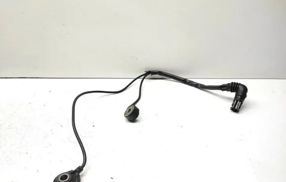 BMW 7 E65 E66 Detonation knock sensor 0261231136