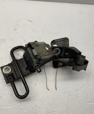 Audi A6 S6 C6 4F Front door upper hinge 8E0831412B
